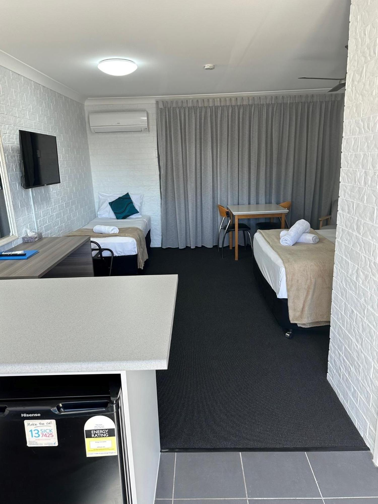 Bribie Waterways Motel Bongaree Exterior foto