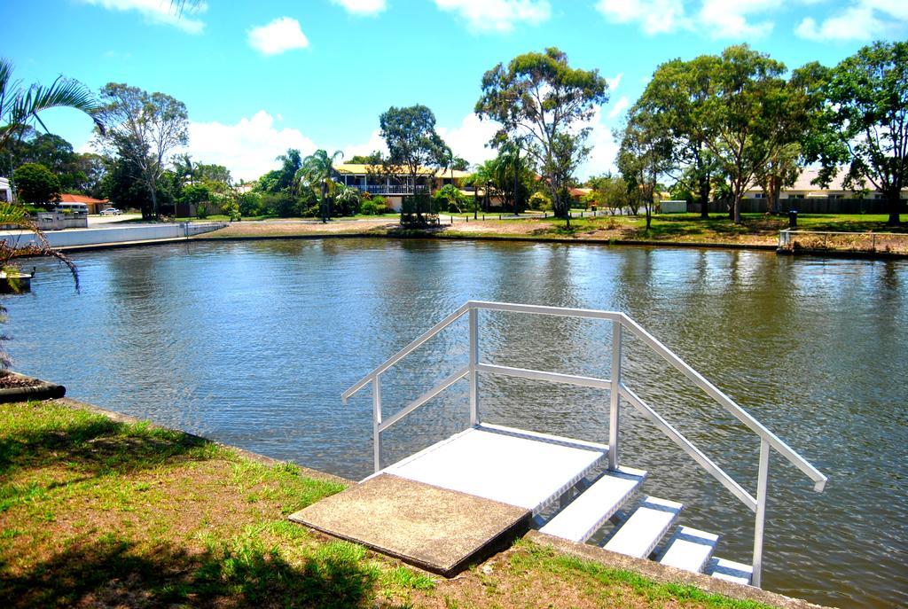 Bribie Waterways Motel Bongaree Exterior foto