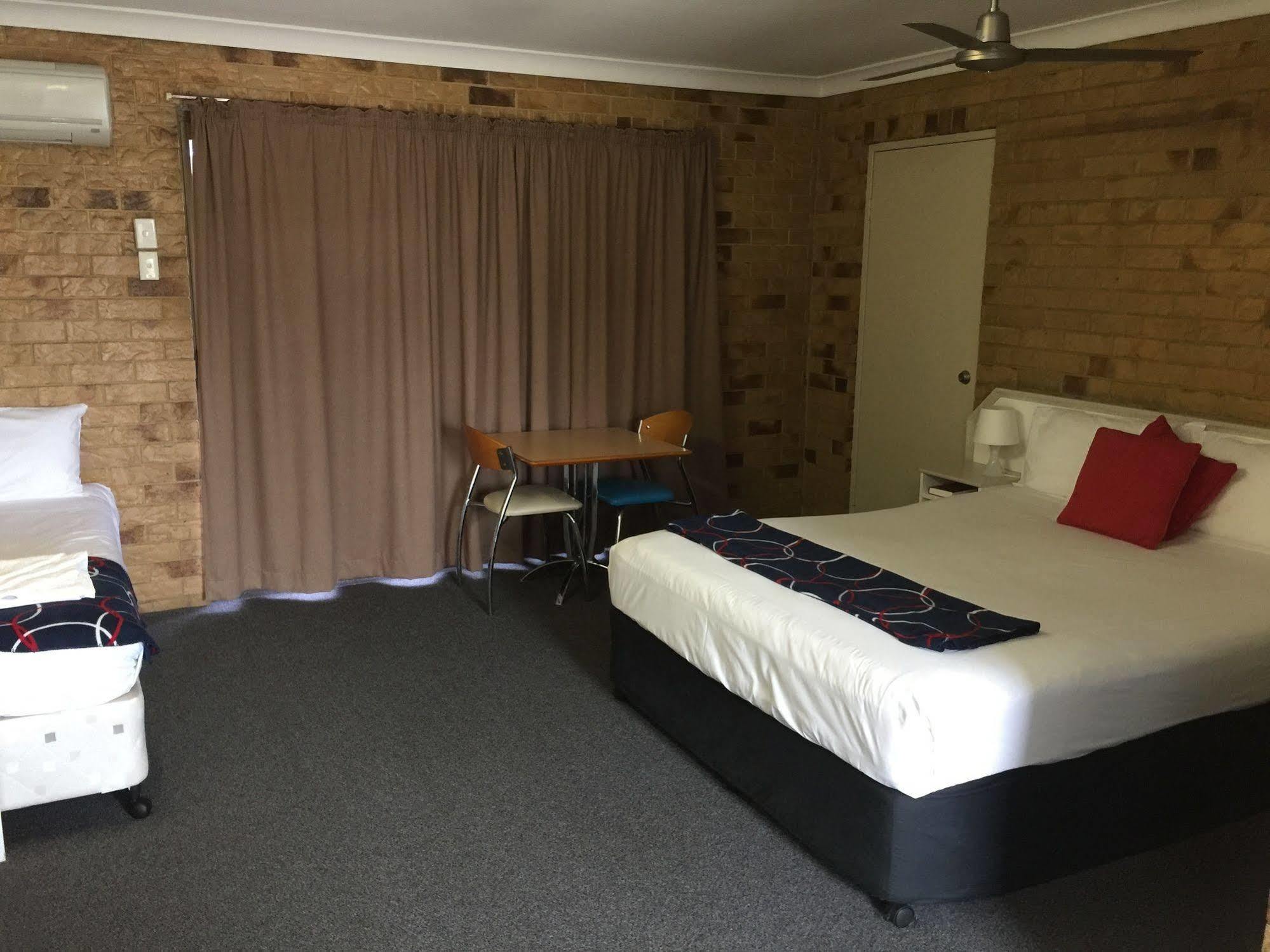 Bribie Waterways Motel Bongaree Exterior foto