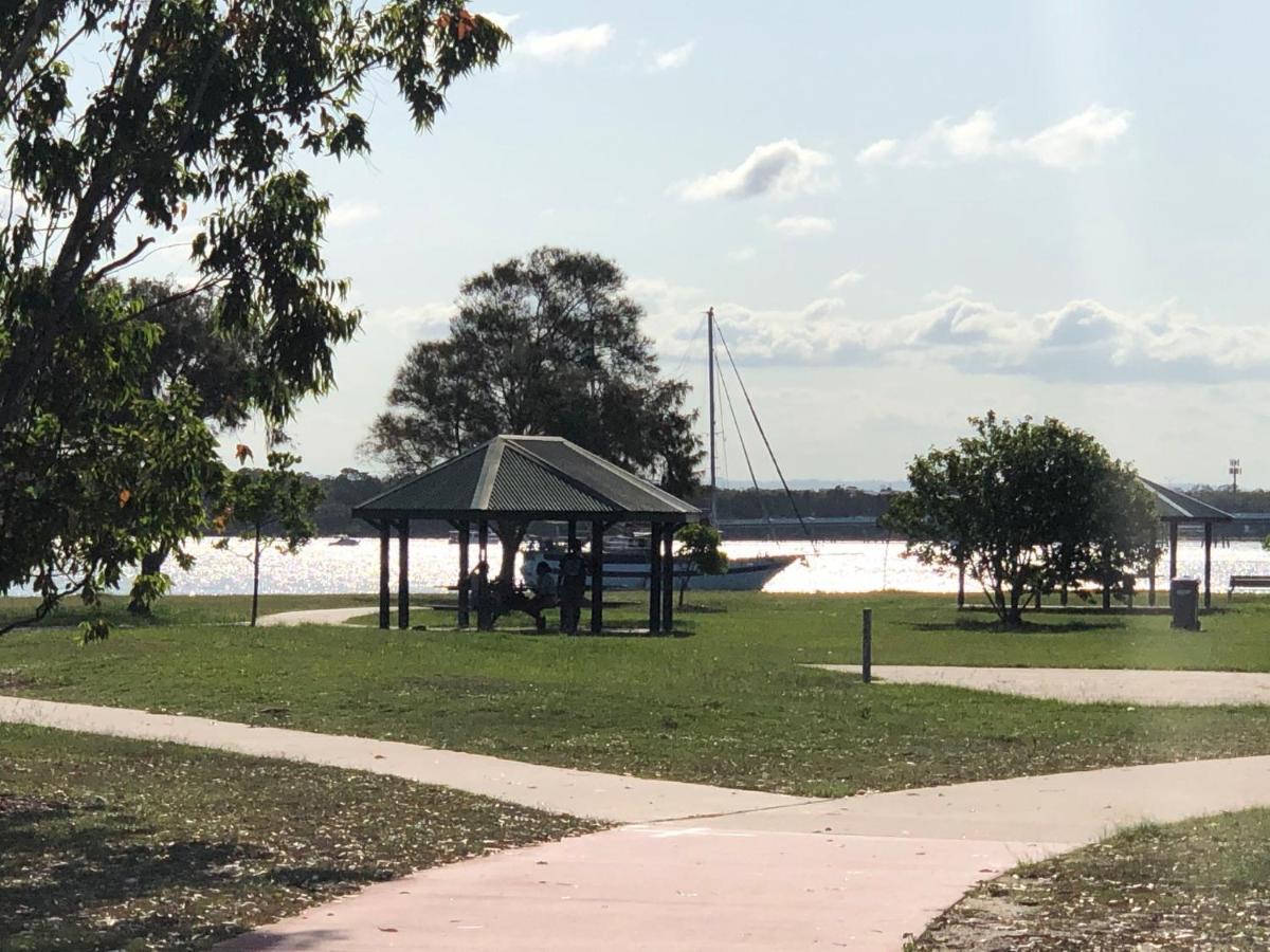 Bribie Waterways Motel Bongaree Exterior foto